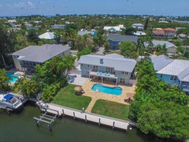 ANNA MARIA MONTHLY RENTAL ON A CANAL WITH POOL